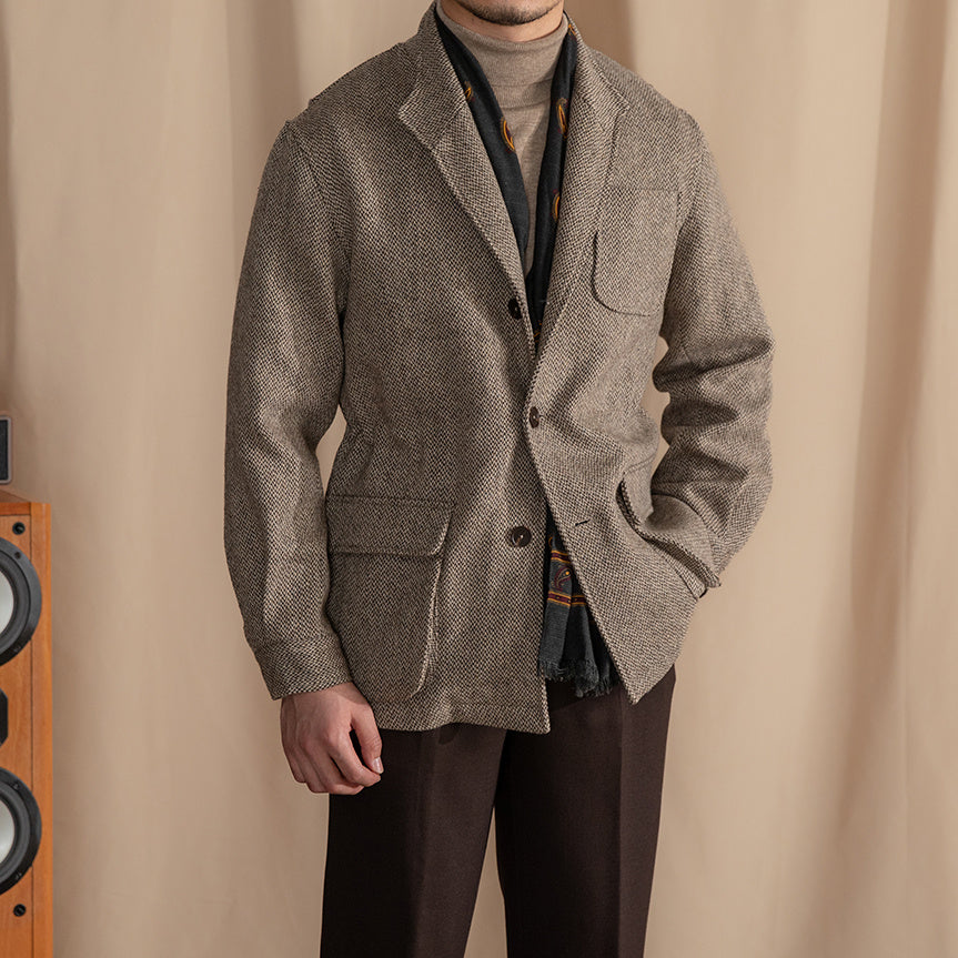 Men's Lapel Coats Are Vintage And Loose